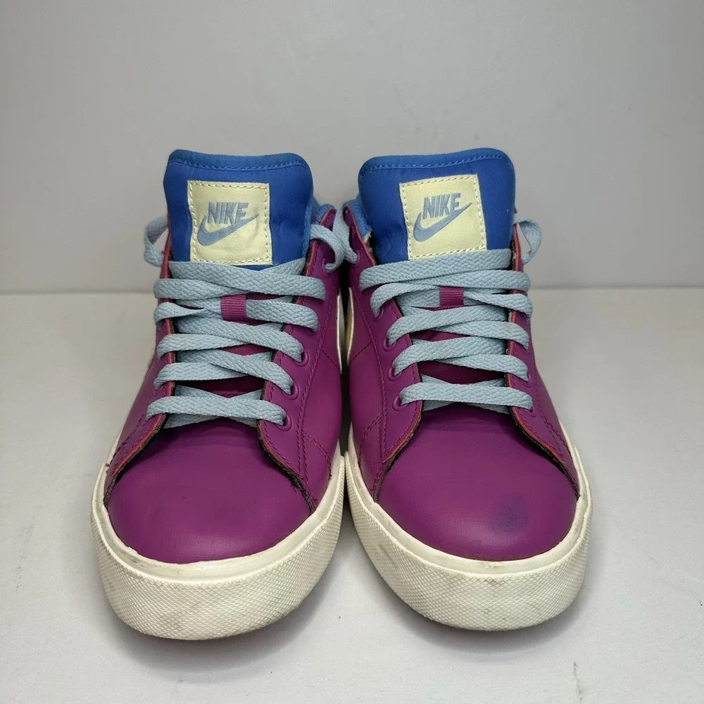 Nike‎ Classic Pink Leather Swoosh Woman's Size 10 Skate Sneakers Preppy Punk